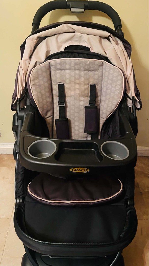 GRACO MODES Click Connect (Category: Strollers) located in Las Pinas. Submitted by anonymouscapybara (Listing ID 1454650632, Image 3). Description: Can be used from newborn up to 8 yrs old. The Graco Modes Click Connect Stroller is a versatile 3-in-1 modular travel system that transitions from an infant car seat carrier, to an infant pramette, and finally to a toddler stroller. It offers 10 riding options and accepts any Graco Click Connect infan