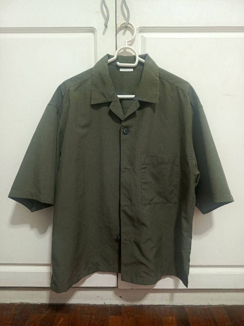 GU Olive Green Short Sleeve Button Down Polo Shirt (Category: Tshirts & Polo Shirts ) located in Caloocan City. Submitted by jeyms16 (Listing ID 1454723893, Image 1). Description: Olive green short sleeve button-down polo shirt with chest pocket S on tag, can fit up to M & L Dimensions: W: 22.5in. x L: 26.5in RFS: Not being used/decluttering P500 + shipping fee.