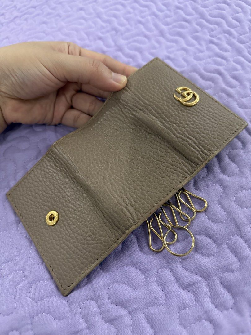Gucci Marmont Leather Key Case (Category: Luxury Bags & Wallets) located in Bulacan. Submitted by cooltaste (Listing ID 1454597406, Image 3). Description: .