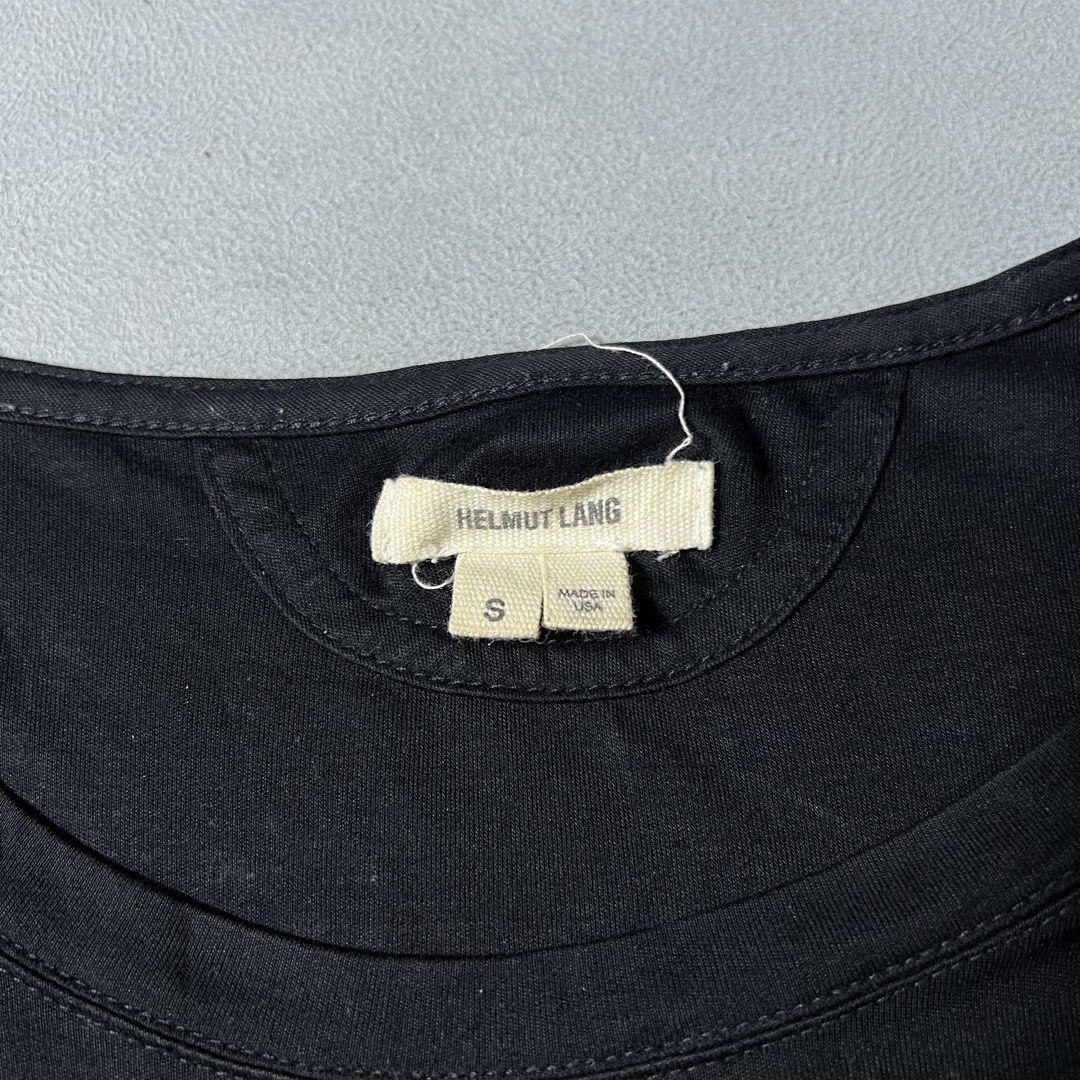 Helmut Lang Black Pocket T-Shirt (Category: Tshirts & Polo Shirts ) located in Manila. Submitted by revise.ph_ (Listing ID 1454598855, Image 2). Description: Helmut Lang Black Pocket T-Shirt Made in USA Tagged Size:SMALL Dimensions Length:27.5 Width:22 Shoulder:20 Sleeve:8 No issue Price:2,000 Free Shipping via JNT.