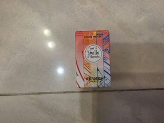 （分類：）位於 。 由 noelfoo0228 提交（商品編號 1454670632，圖片 1）。簡介： 。