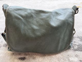 （分類：）位於 。 由 firegreenwood 提交（商品編號 1454604610，圖片 1）。簡介： 。