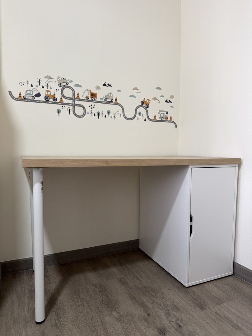 IKEA Study Table (Category: Tables & Sets) located in Singapore. Submitted by nanathespas (Listing ID 1454570567, Image 3). Description: Self-collection at 310263.
