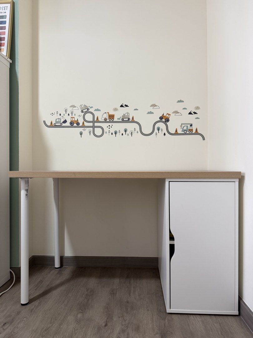 IKEA Study Table (Category: Tables & Sets) located in Singapore. Submitted by nanathespas (Listing ID 1454570567, Image 2). Description: Self-collection at 310263.