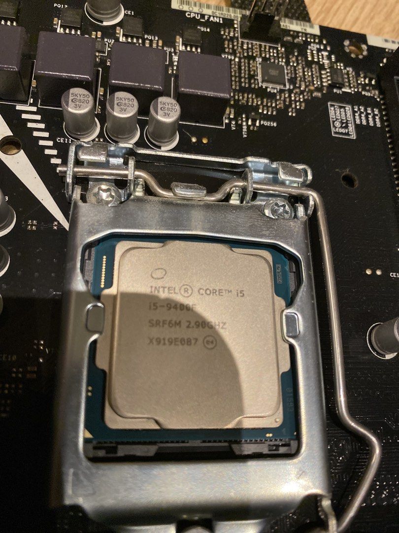Intel Core i5-9400F CPU Processor (Category: Computer Parts) located in Singapore. Submitted by fwd1_898 (Listing ID 1454722170, Image 1). Description: - Intel Core i5-9400F Processor - Clock Speed: 2.90GHz - Cores: 6 - Condition: Tested and working - Ideal for: Pet projects and DIY tests.