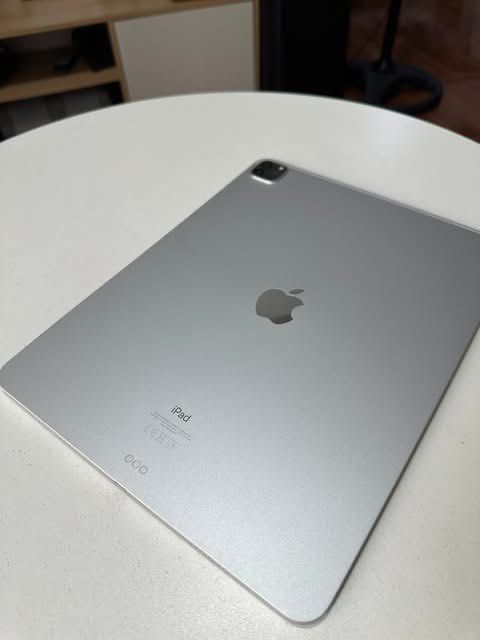 iPad Pro 12.9 inch 5th generation with Apple Pencil (Category: iPad) located in Caloocan City. Submitted by eunoshop (Listing ID 1454582489, Image 3). Description: FOR SALE: Apple iPad Pro 12.9-inch (5th Generation, M1, 128GB) + Apple Pencil (2nd Generation) 💰 Bundle Price: ₱42,000 (slightly negotiable) Included: * Apple iPad Pro 12.9-inch (5th Generation, M1, 128GB) * Apple Pencil (2nd Generation) * Original boxes * Original charger and chargin