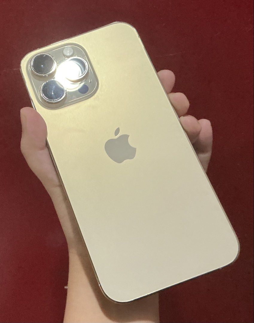 iPhone 14 Pro Max 256gb Gold RUSH‼️ (Category: iPhone 14 Series) located in Quezon City. Submitted by chubiboerni (Listing ID 1454708443, Image 1). Description: Battery Health: 76% Inclusions: - box & charger - openline RFS: need funds.