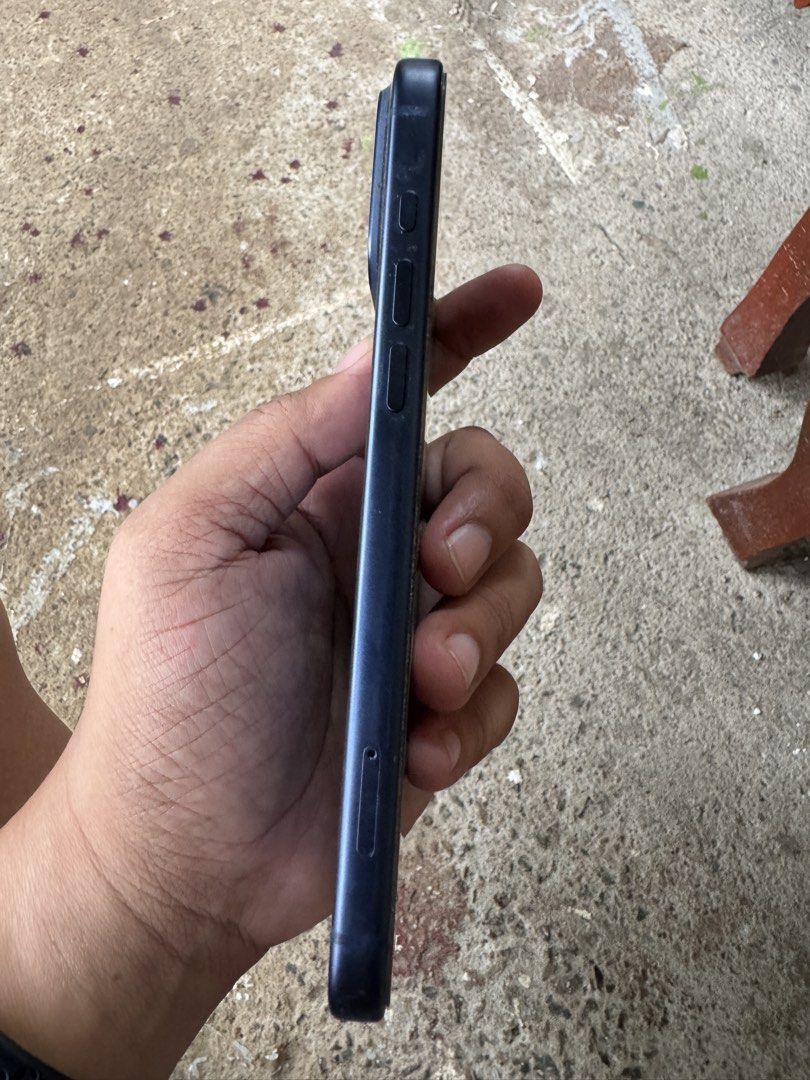 Iphone 17 promax 512gb (Category: iPhone 17 Series) located in Makati City. Submitted by kensu0917 (Listing ID 1454615651, Image 2). Description: Iphone 17 promax 512gb Complete with box Globe lock Cash or credit card.