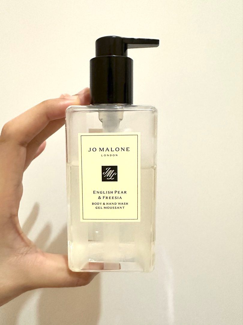 Jo Malone English Pear Hand Wash (Category: Body Care) located in Rizal. Submitted by miss2lyps (Listing ID 1454673953, Image 1). Description: - 60% full - authentic, bought last April.
