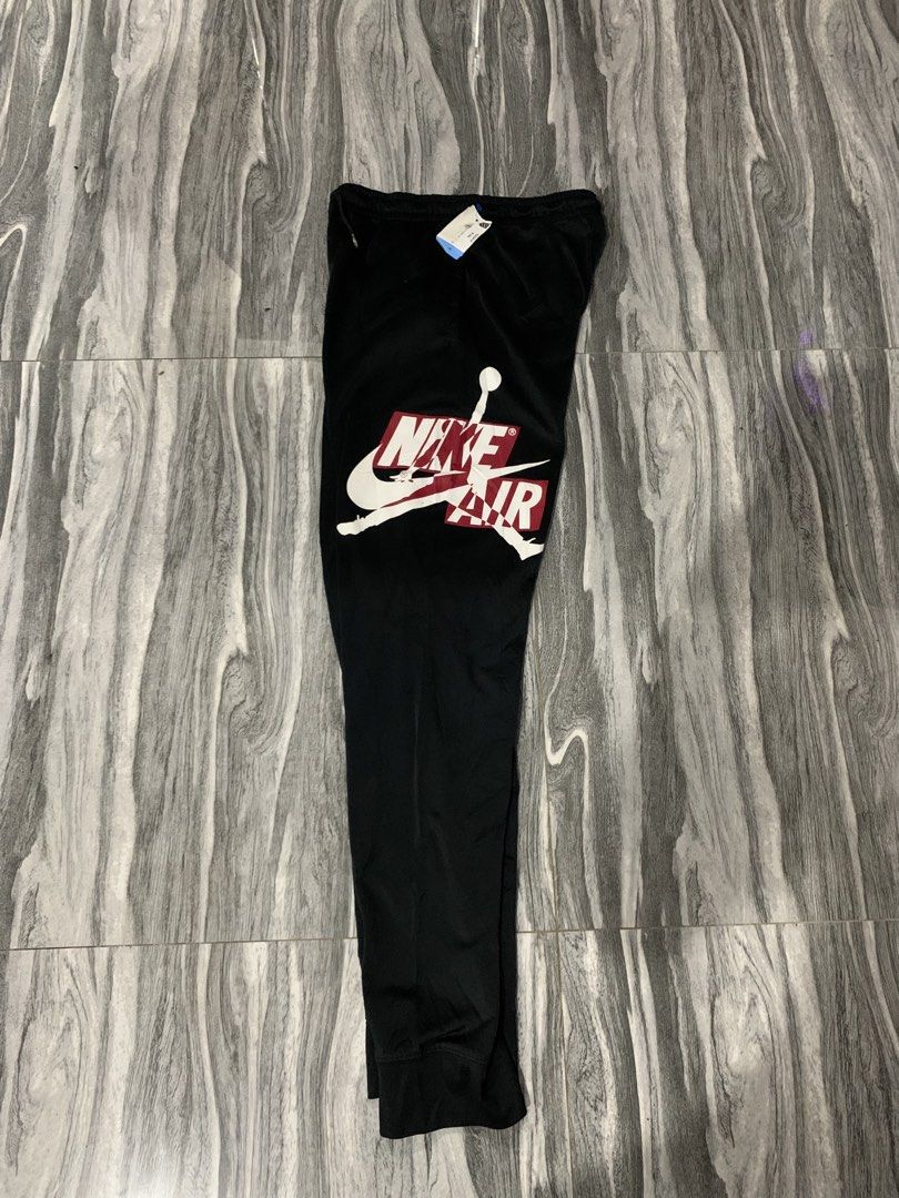 JORDAN (Category: Joggers) located in Dinalupihan. Submitted by edthrifted (Listing ID 1454585708, Image 1). Description: NIKE AIR JORDAN JUMP MAN KIDS 13-15 YRS OLD ₱500+sf Size- M Length-39 Width-26-32 Like New Colorate: 9.5/10 Good condition Excellent Fresh From bale Issue: Minimal hairline Kita sa pic. Jnt/Gcash Bataan loc.