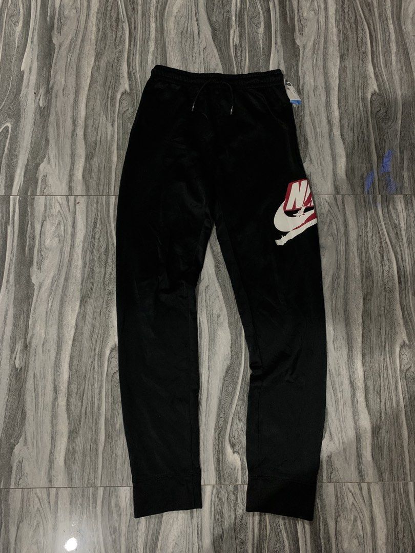 JORDAN (Category: Joggers) located in Dinalupihan. Submitted by edthrifted (Listing ID 1454585708, Image 2). Description: NIKE AIR JORDAN JUMP MAN KIDS 13-15 YRS OLD ₱500+sf Size- M Length-39 Width-26-32 Like New Colorate: 9.5/10 Good condition Excellent Fresh From bale Issue: Minimal hairline Kita sa pic. Jnt/Gcash Bataan loc.