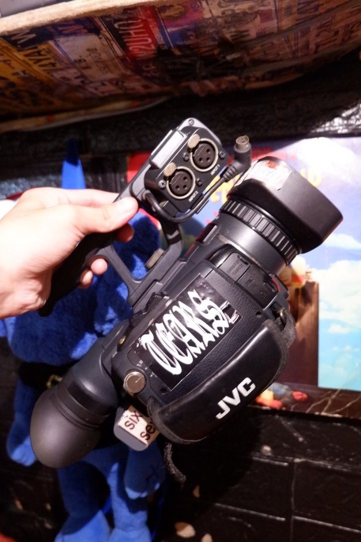 JVC HM100E 3CCD(HARD TO FIND CAM) (Category: Video Cameras) located in Manila. Submitted by allaboutcollections (Listing ID 1454581274, Image 3). Description: 3CCD JVC HM100E🔥🎥 HARD TO FIND PIECE🔥 WORKING EVERYTHING PERFECT FOR SKATE SCENE,LIVE STREAM 🎥🔥 ISSUE:DENTS NORMAL ON VINTAGE CAM,MILD FUNGUS(DOESN'T EFFECT OUTPUT),BUBBLES ON SCREEN(NEWLY REPLCE POLARIZER) NO BURN SCREEN!!! INCLUSION:HANDLE WITH AMPLI,HOOD,BATTERY,CHARGER(TO FOLLOWUP)