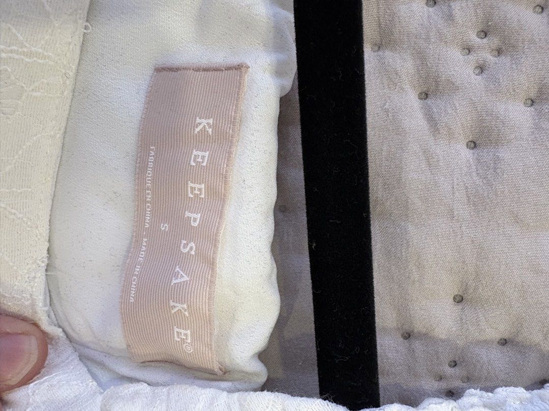 Keepsake (Category: Dresses) located in Singapore. Submitted by cho66 (Listing ID 1454586423, Image 3). Description: .