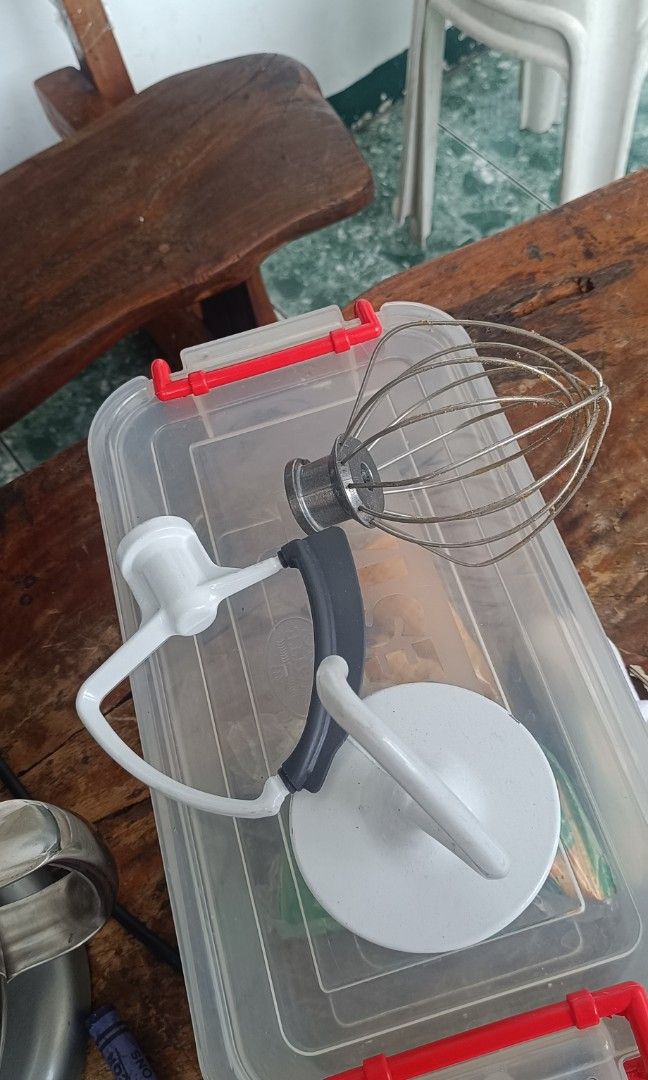 KitchenAid Stand Mixer (Category: Hand & Stand Mixers) located in Las Pinas. Submitted by edelyne_grace (Listing ID 1422993597, Image 2). Description: - KitchenAid stand mixer - Silver finish - Stainless steel mixing bowl included - In good working condition - Perfect for baking use items from the usa 110 volts 5 quartz maxx watts 235 oachrck po ung pictures still available pa for pick up only.