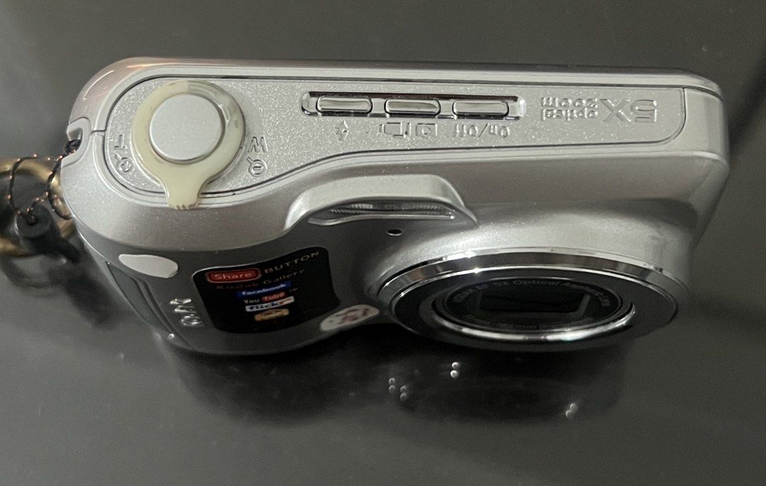 Kodak Easyshare C195 14 Mega Pixels (Category: Cameras) located in Caloocan City. Submitted by preloved_mnlgirl (Listing ID 1454722951, Image 2). Description: Kodak Easyshare C195 No Issues Rfs: Need funds.
