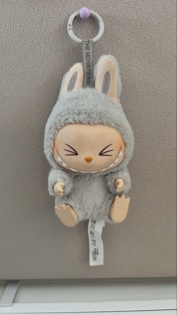 Labubu Keychain Original (Category: Character Goods) located in Pasig City. Submitted by cute.hobbiesph (Listing ID 1454660152, Image 1). Description: .