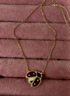 (Category: ) located in . Submitted by katmandulovesmakeup (Listing ID 1454588467, Image 1). Description: .
