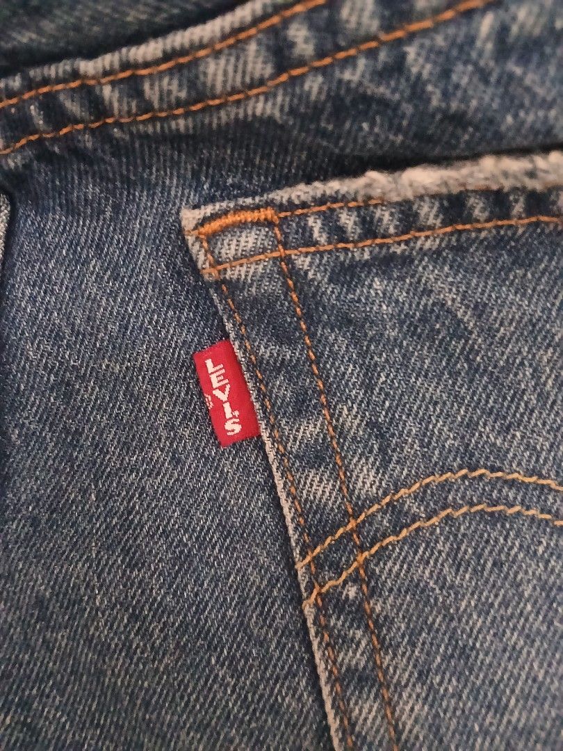 LEVI'S 501 JEANS (Category: Jeans) located in Cebu City. Submitted by perfectzero (Listing ID 1454609516, Image 3). Description: 27W x 26L.