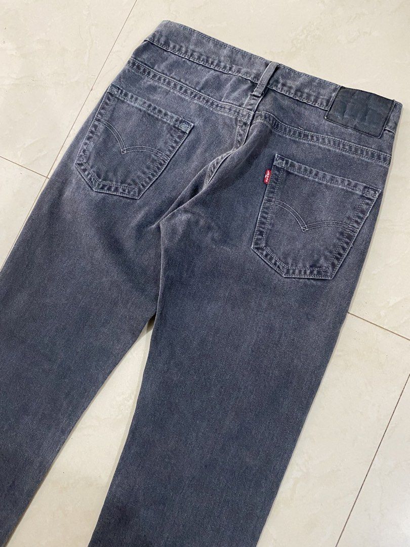 LEVIS 514 ACID WASH DARK GREY PANTS (Category: Jeans) located in Talisay. Submitted by hustlethrift_2600 (Listing ID 1454745746, Image 2). Description: 30x32 on tag Excellent Condition 10/10 Color rate No issues .