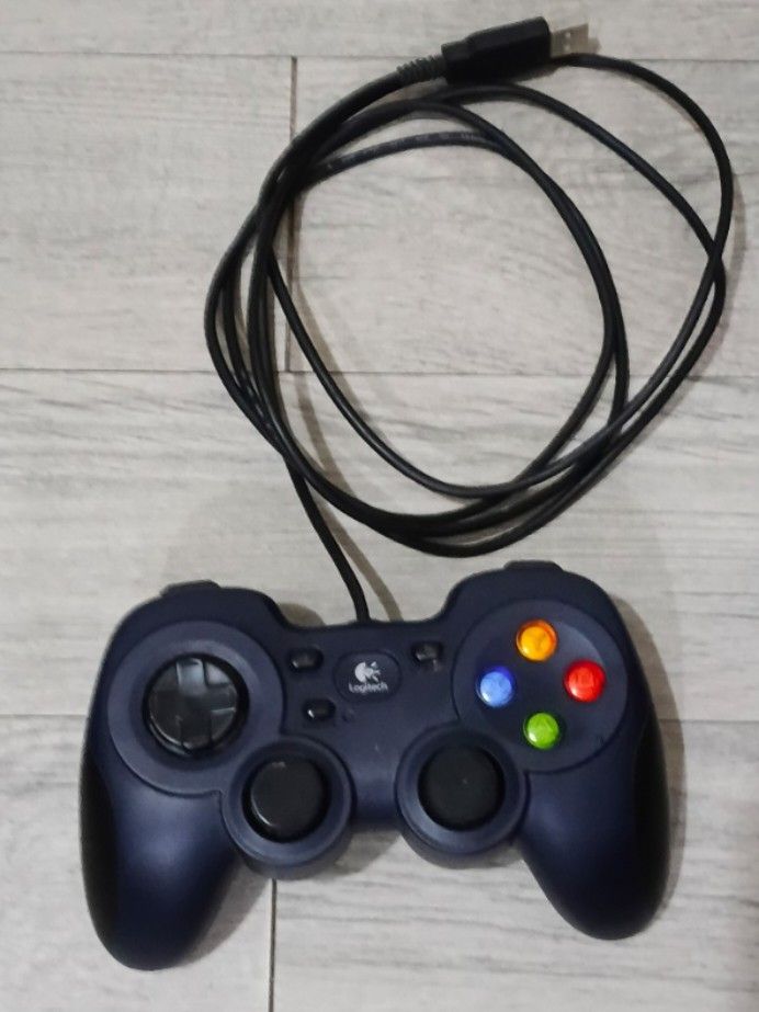 Logitech F310 Gamepad Wired Controller - Blue (Category: Controllers) located in Paranaque City. Submitted by metanoia_0315 (Listing ID 1454674678, Image 1). Description: includes: •Logitech F310 Gamepad Wired Controller - Blue • user documentation - Ideal for PC gaming (Compatible with Windows Vista, 7, 8, 10 and 11, MacOS, Linux/SteamOS) - Familiar XBOX button layout (Can switch between X input and D input via Back toggle switch) - Easy plug-an