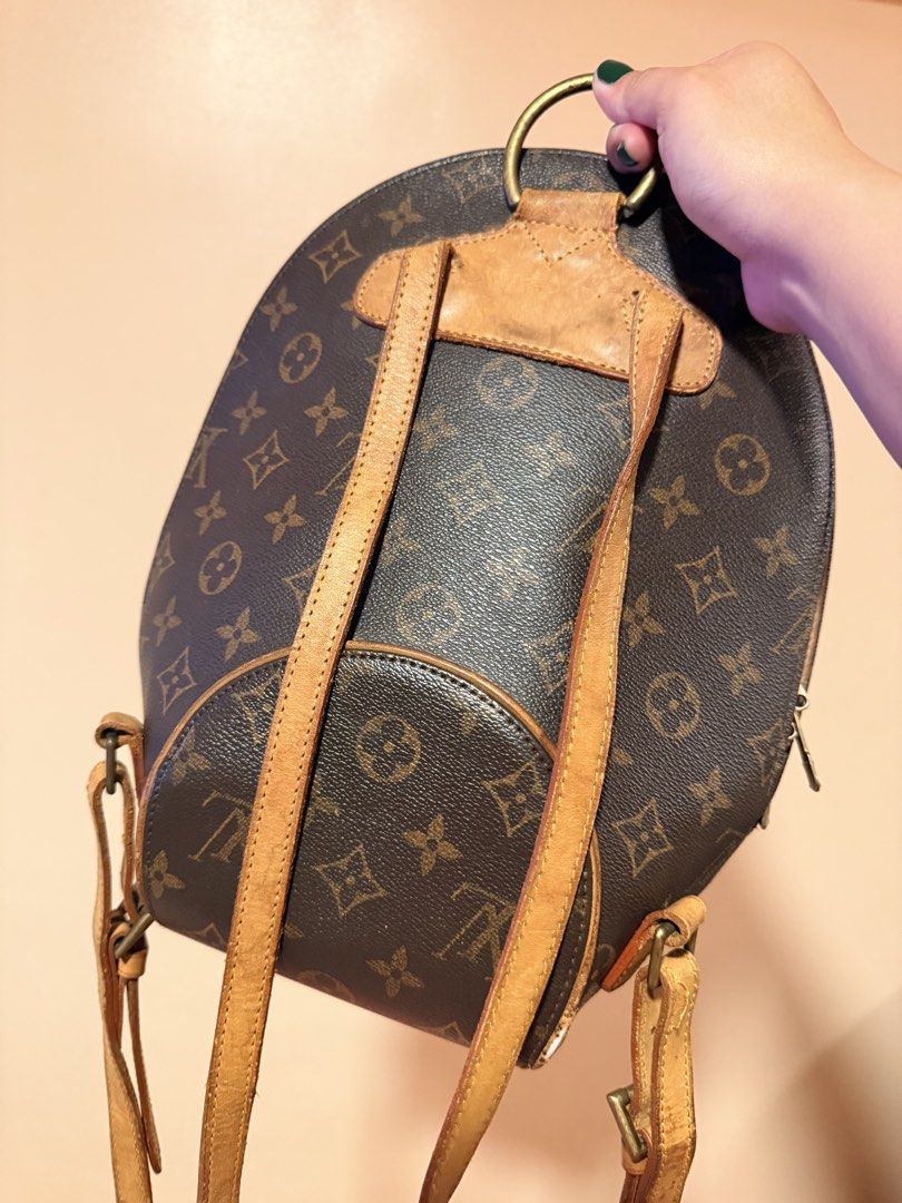 Louis Vuitton Elise Backpack (Category: Luxury Bags & Wallets) located in Quezon City. Submitted by veramae__ (Listing ID 1454571472, Image 3). Description: - well used - not guaranteed.