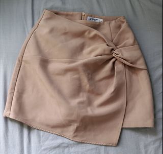 (Category: ) located in . Submitted by temptme (Listing ID 1454603887, Image 1). Description: .