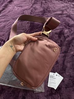 (Category: ) located in . Submitted by myclosetcloud (Listing ID 1454583693, Image 1). Description: .