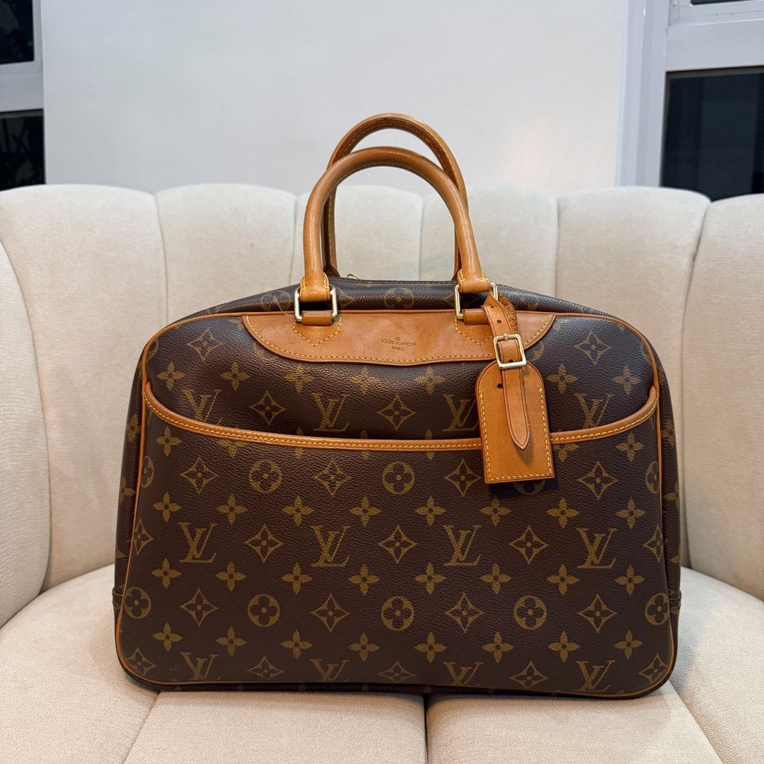 LV Deauville Monogram (Category: Luxury Bags & Wallets) located in Manila. Submitted by luvluxe.mnl (Listing ID 1454579405, Image 1). Description: Classice piece! In excellent condition- what you see is what you get In semi large size- can defines fit so much!! Prices on 2nd hand stores online are 40-60k+ php Steal!! Must have Can be unisex .