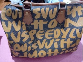 (Category: ) located in . Submitted by shoptokyothrift (Listing ID 1454606917, Image 1). Description: .