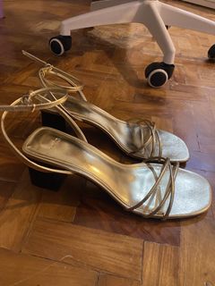 (Category: ) located in . Submitted by juju_closet (Listing ID 1454718642, Image 1). Description: .