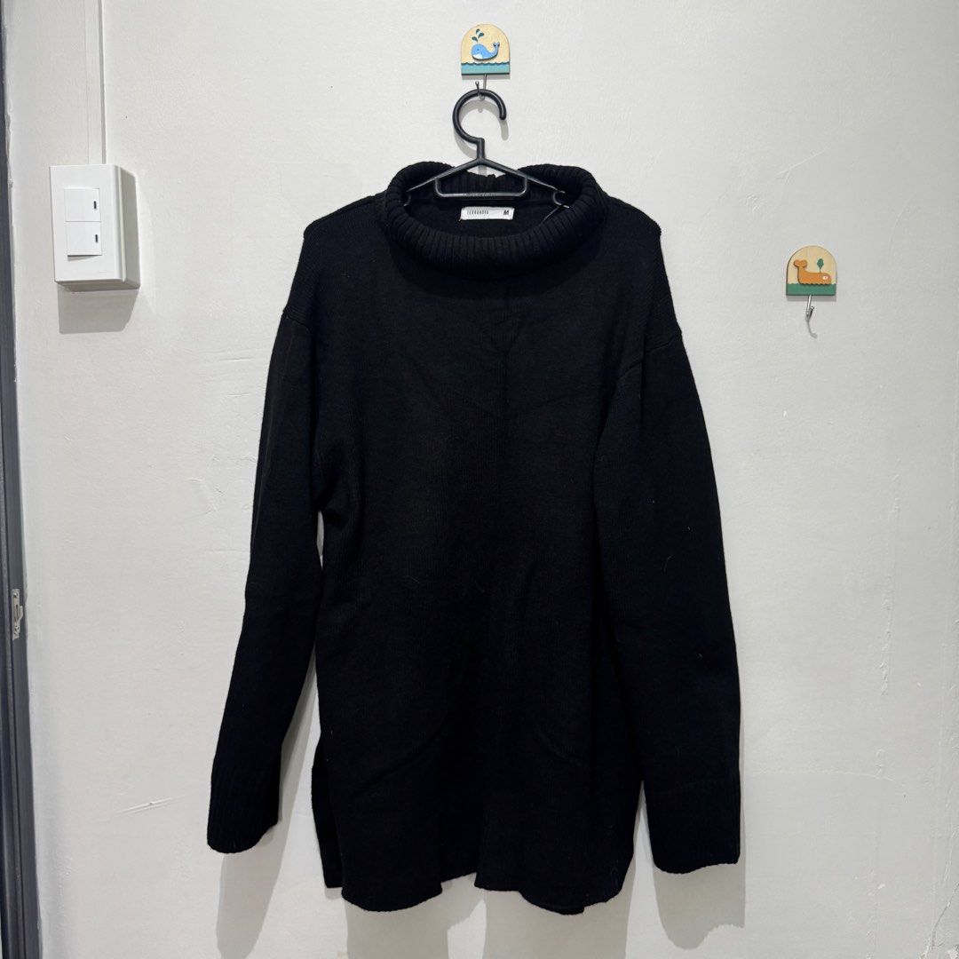 Mens Jacket Outerwear (Category: Coats, Jackets and Outerwear) located in Malabon City. Submitted by shnit (Listing ID 1454646373, Image 2). Description: Mens Jacket Outerwear 1. GAP jacket -XS on tag but fits M-L frame 2. Terranova black turtleneck - L-XL frame 3. Terranova White turtleneck - L-XL frame P99 each only nego if you buy 2 or more 📍Malabon city Lalamove / JNT is ok ✅ .