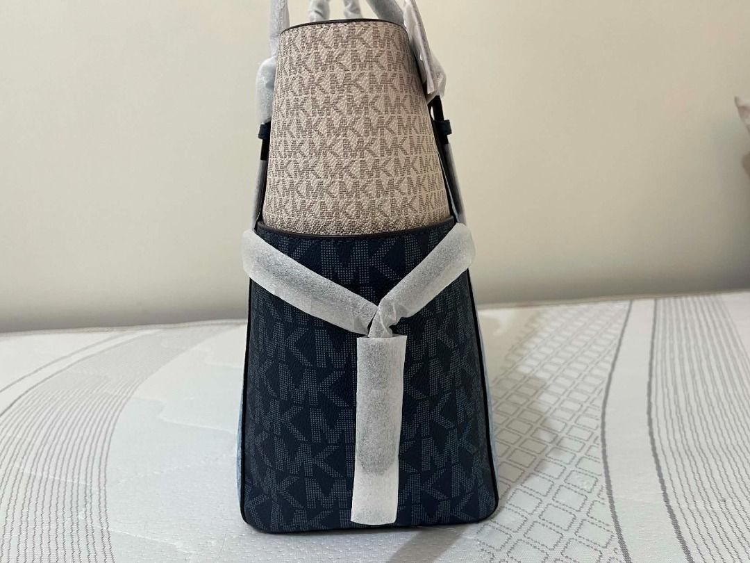 Michael Kors Voyager Large Color-Block Signature Logo Tote, Luxury ...