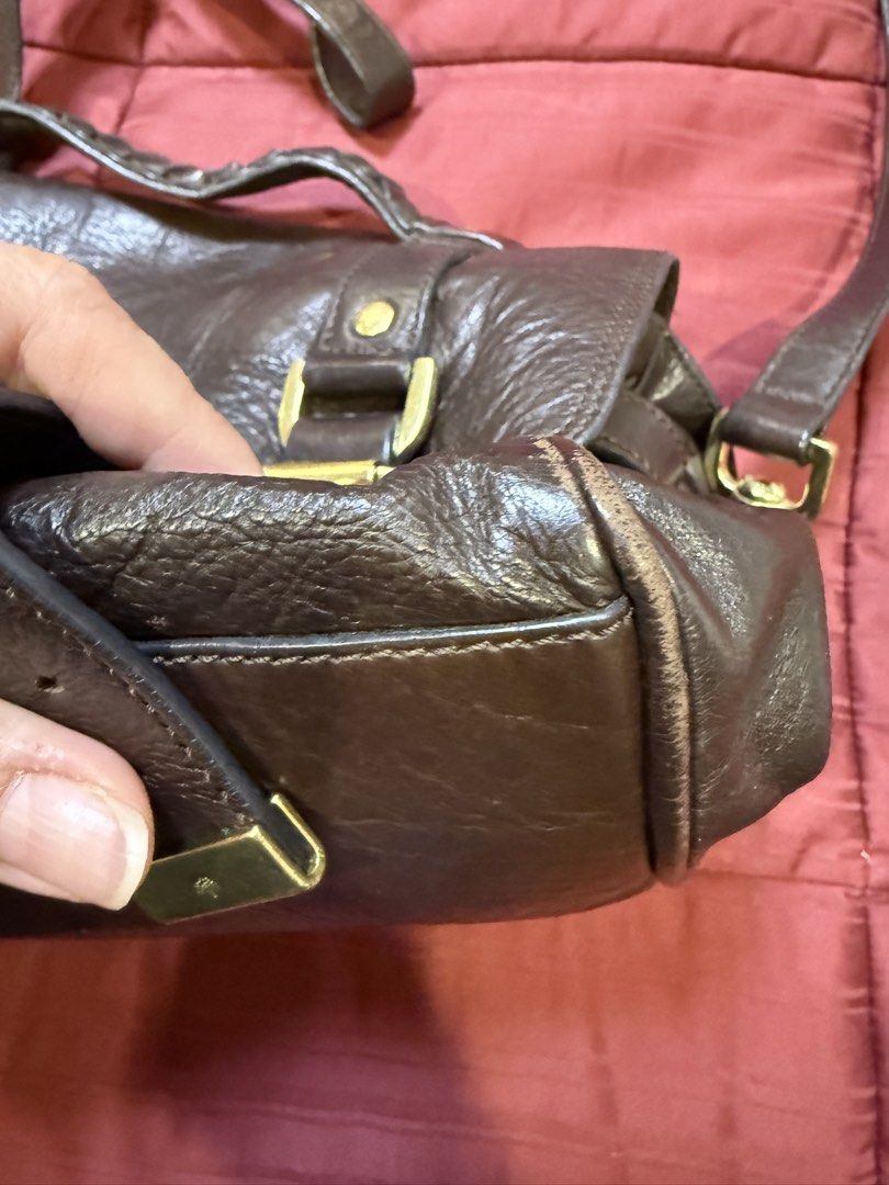 Mulberry Alexa Soft Buffalo Leather Bag (Category: Luxury Bags & Wallets) located in Manila. Submitted by pam.pam4 (Listing ID 1421967565, Image 2). Description: - Authentic Mulberry Alexa bag - Dark brown "Soft Buffalo" leather - Braided top handle and detachable shoulder strap - Flap closure with postman's lock - Gold-tone hardware - Includes dust bag and care card.