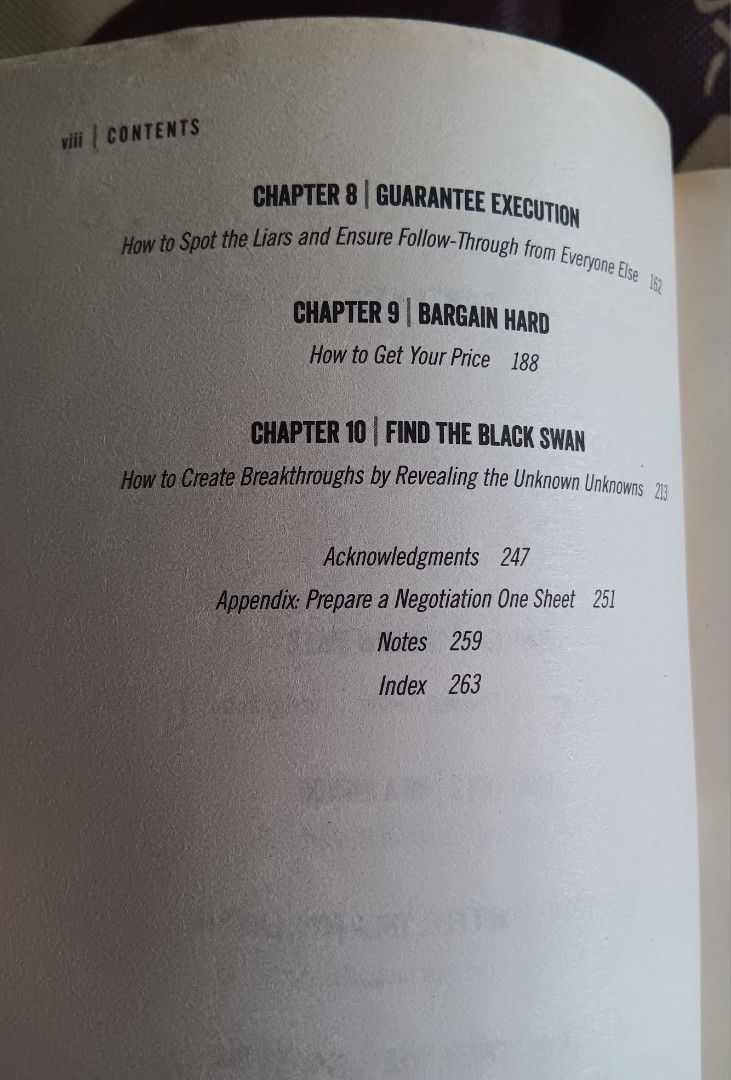 Never Split The Difference (Category: Storybooks) located in Singapore. Submitted by mr.zxleegd (Listing ID 1454658270, Image 3). Description: Famous book on negotiation techniques by Chris Ross. Original copy published by Penguin. Some pages have random yellowing which is expected of paperbacks. Otherwise, this copy is free of highlighting, underlining and handwritten notes..