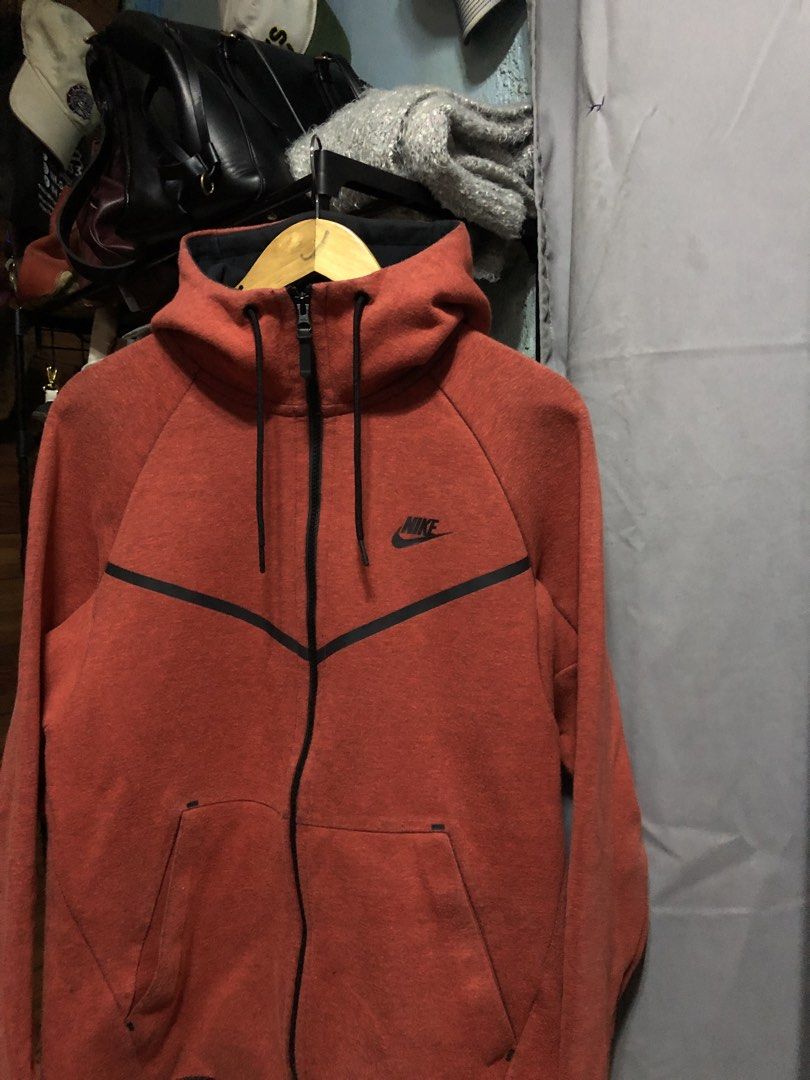 NIKE TECH FLEECE JACKET (Category: Activewear) located in Manila. Submitted by triptothrift7 (Listing ID 1454737288, Image 3). Description: pm me for fast transaction! N*K3 TECHFLEECE JACKET HOODIE for only 1000 size medium best fit width 21 x 25/27 length need wash only no issue authentic legit excellent condition color rate 9/10 authentic legit mode of payment gcash or bank transfer location Biñan laguna.