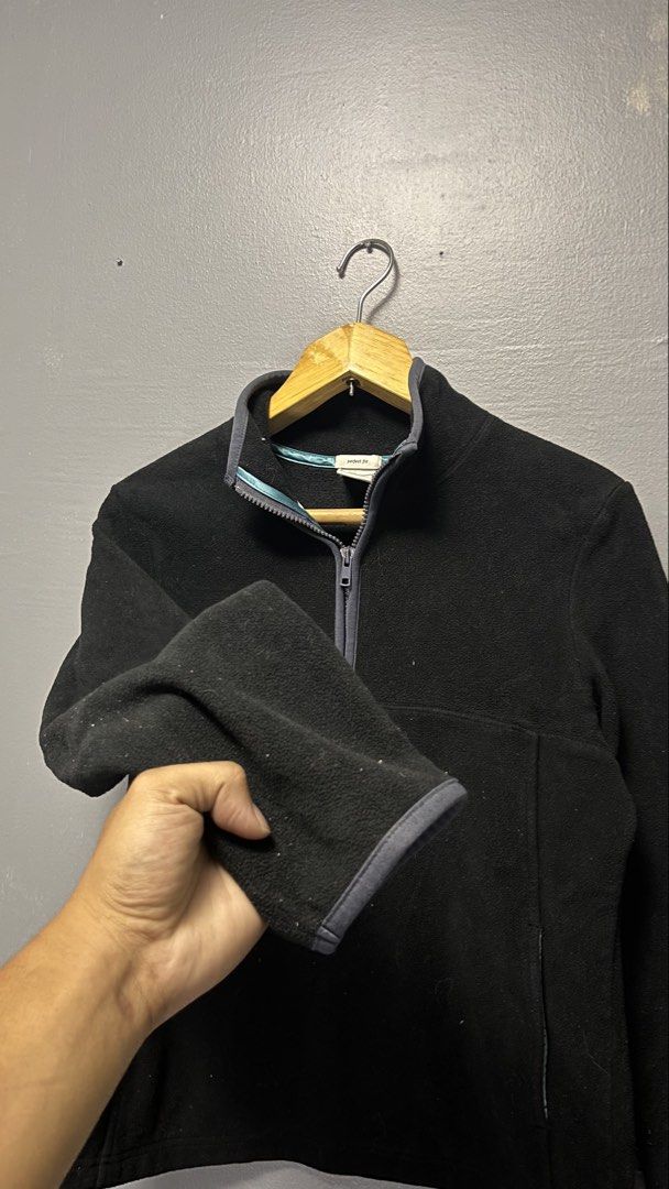Old Navy Quarterzip Fleece Longsleeved (Category: Coats, Jackets and Outerwear) located in Cabuyao City. Submitted by bulandos (Listing ID 1454624056, Image 3). Description: .