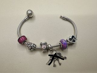 (Category: ) located in . Submitted by preloved.to.be.yours (Listing ID 1451462988, Image 1). Description: .