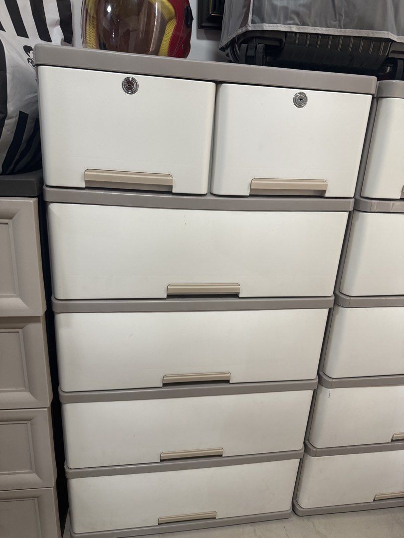 Orocan 5 Layer Cabinet (Category: Shelves, Cabinets & Racks) located in Pateros City. Submitted by superroxy (Listing ID 1454633634, Image 1). Description: No issue/s RFS: wardrobe change.