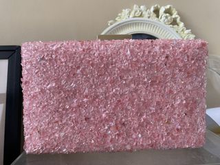 (Category: ) located in . Submitted by hoardqueensdeclutter (Listing ID 1454563507, Image 1). Description: .