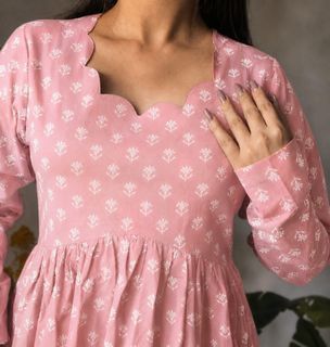 (Category: ) located in . Submitted by mithrafashionstyle_999 (Listing ID 1454650790, Image 1). Description: .