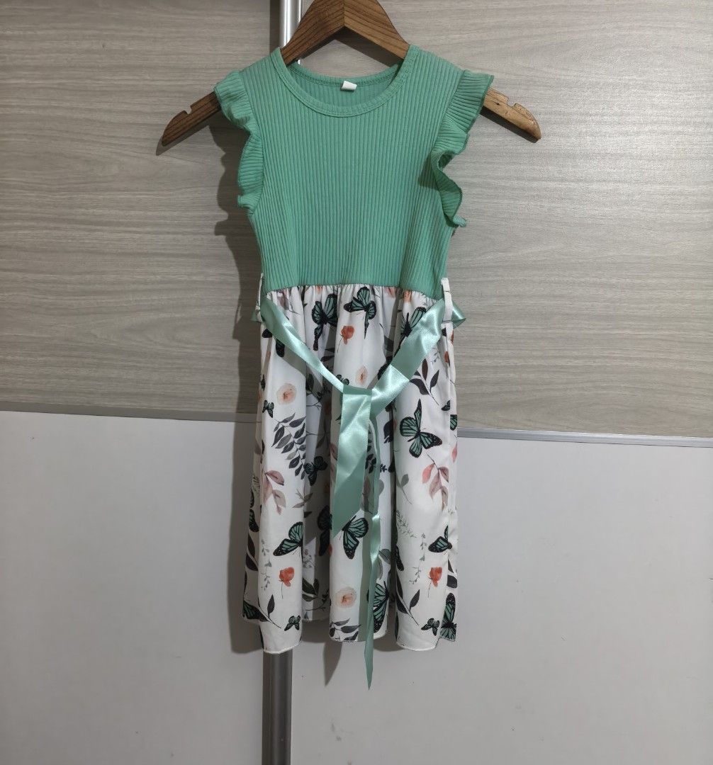 Preloved Mint Green Dress |Age: 5-6 (Category: Babies & Kids Fashion) located in Meycauayan. Submitted by preloved_items_j (Listing ID 1454701689, Image 1). Description: Length 66cm Ideal height 120-130cm.