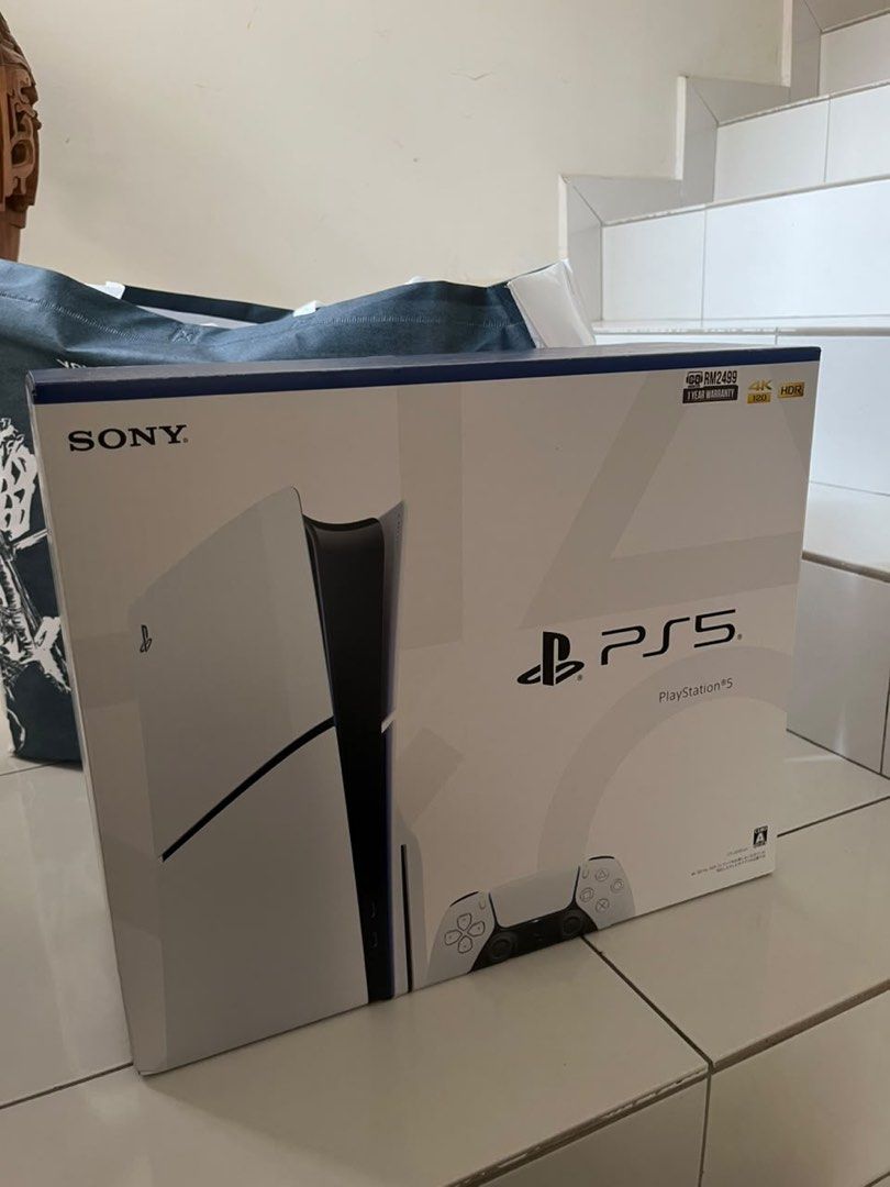 PS5 Disc Version (Category: PlayStation) located in Gelang Patah. Submitted by wisestar-94d3 (Listing ID 1454579403, Image 2). Description: WTS PS5 DISC VERSION 1TB Come with box and all With chair Can Nego JUAL SBB JRG MAIN Ada game digital lain : FC26 Horizon SpiderMan SpiderMan 2 Overcooked It Takes Two Naruto.