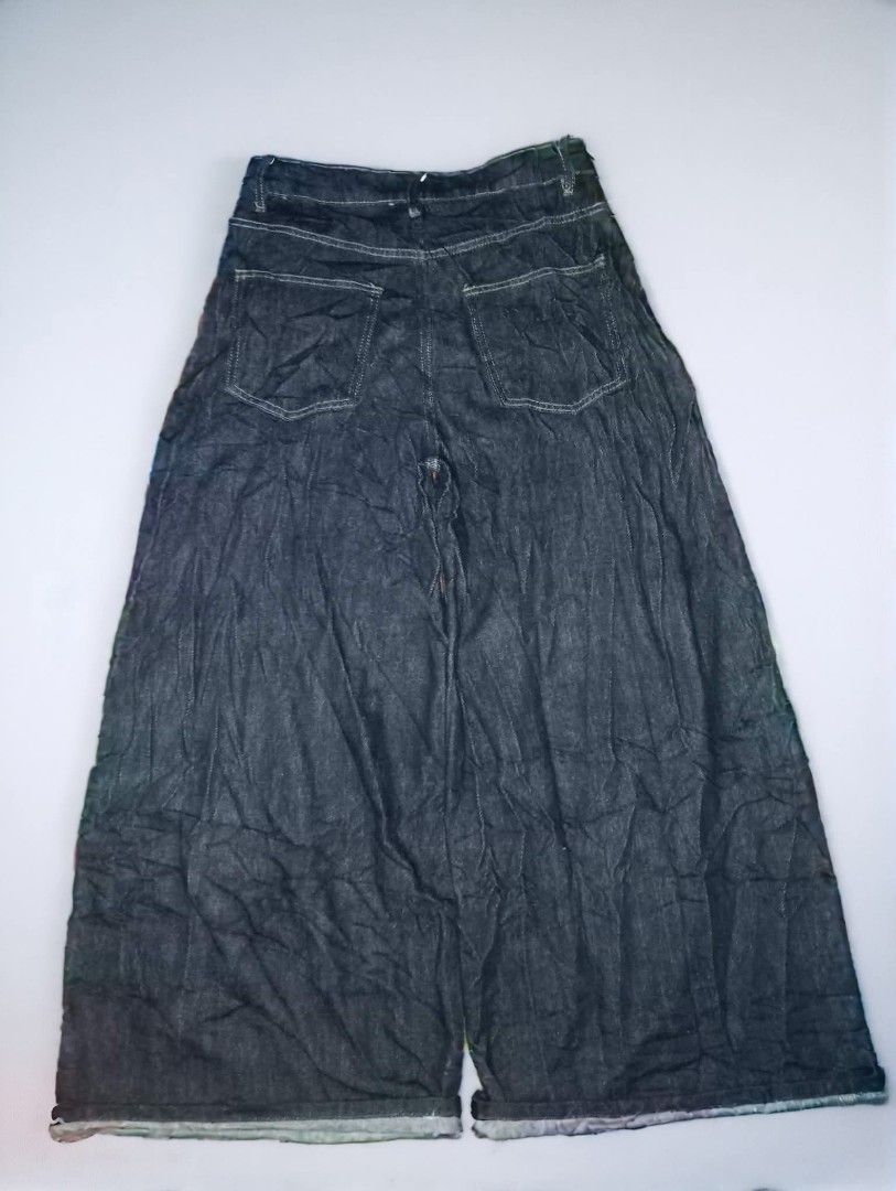 raw denim massive (Category: Jeans) located in Quezon. Submitted by thrift_naku (Listing ID 1454676245, Image 2). Description: (🏷️ FOREVER 21) RAW DENIM MASSIVE 🥶 WAIST:32 TIGHT:13.5 LENGHT:40 HEM:14 -hard, thick, heavy -excelent conditions -issue , need wash -must have! -fav! 🏷️PRICE CLAIM: DM pm for more info,.