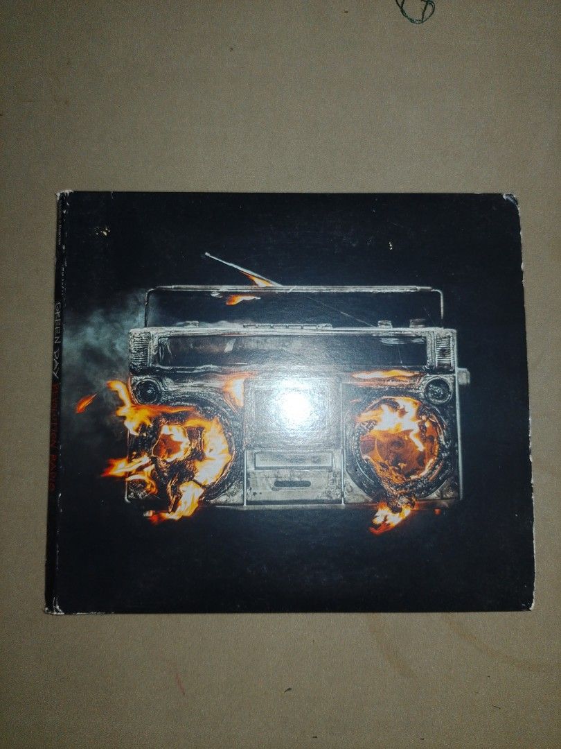 Revolution Radio (Category: CDs & DVDs) located in San Jose del Monte. Submitted by xtian.jvne (Listing ID 1454670463, Image 1). Description: Revolution Radio - Green Day (2016) Cardboard sleeve.