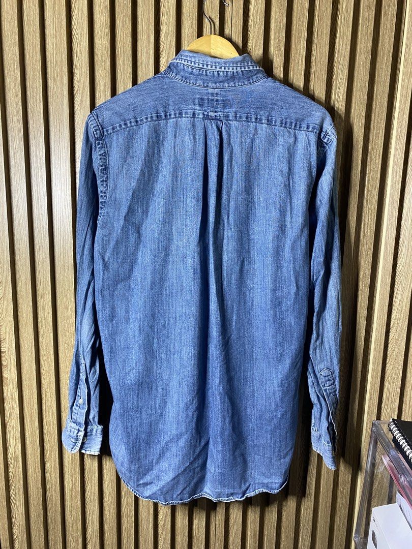 RL Classic Fit Wash long sleeve (Category: Formal Shirts) located in Davao. Submitted by msthrifted (Listing ID 1454741106, Image 2). Description: Size Large Very Good Condition.