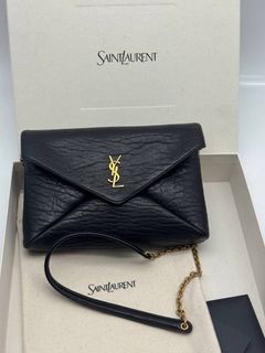 (Category: ) located in . Submitted by luxury_shopper91 (Listing ID 1454718459, Image 1). Description: .