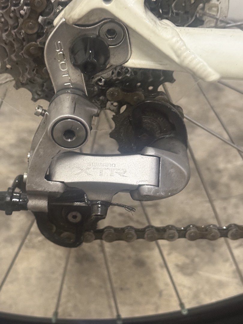 SCOTT (Category: Bicycles) located in Singapore. Submitted by cjbdgjsj (Listing ID 1454723733, Image 3). Description: Size M.
