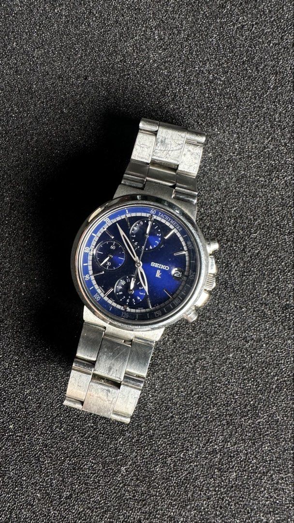 Seiko Link Blue Chronograph quartz (Category: Men's Watches) located in Manila. Submitted by olxph_400275733 (Listing ID 1454654256, Image 3). Description: 34mm width. Chronograph working. Unisex. Can fit 5.5 inch wrists and below..