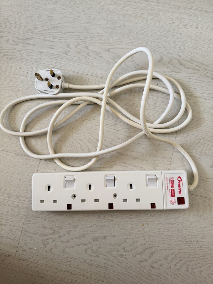 socket (Category: Electrical, Adaptors & Sockets) located in Singapore. Submitted by tingxing (Listing ID 1454649498, Image 3). Description: .