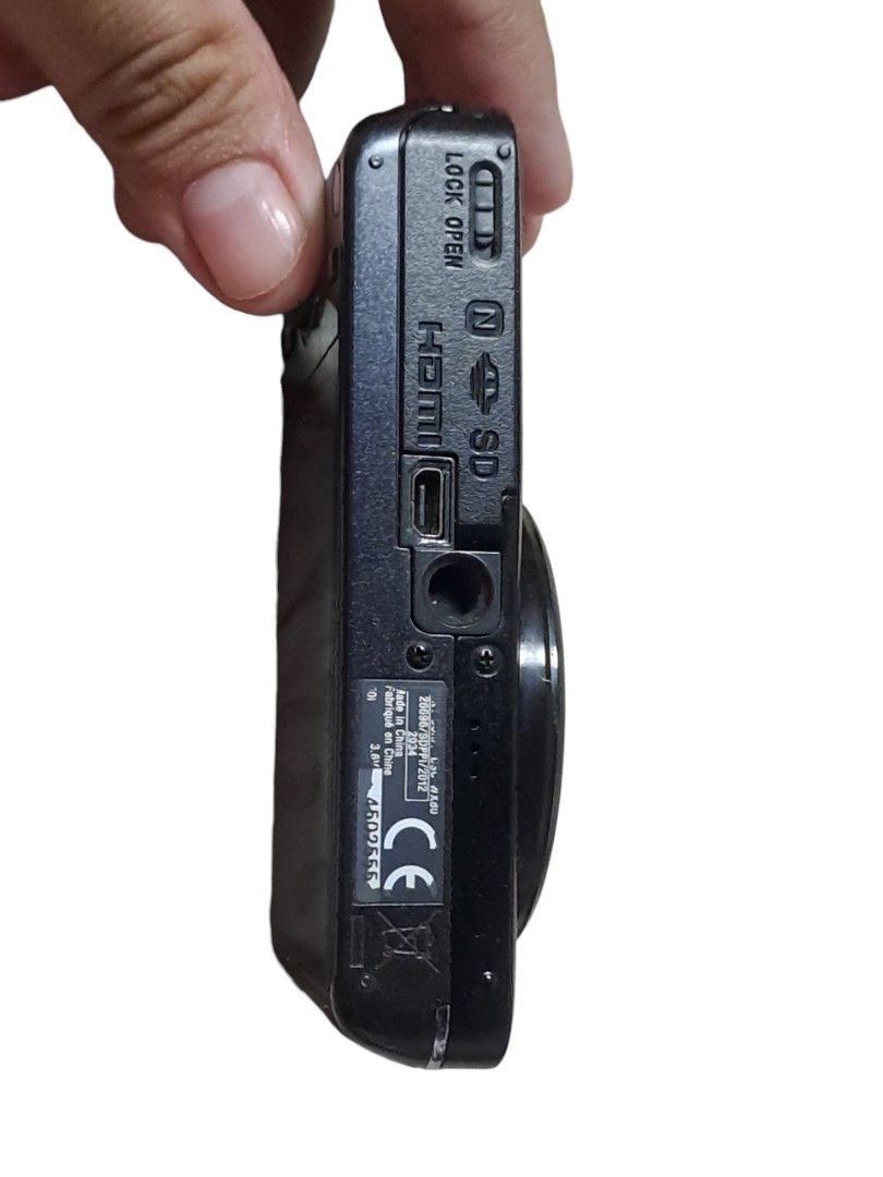 Sony Cybershot DSC WX80 (Category: Cameras) located in Iloilo. Submitted by lennox_finds (Listing ID 1454702128, Image 3). Description: rfs: not using anymore good condition 8x optical zoom 16.2 megapixels Meet up or Pick up Mop: gcash or cash 📍iloilo city.